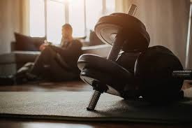 18中4赛季最差一战！福克斯遭美媒开炮：不配两亿 掉出联盟前十PG